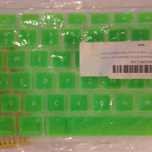 Silicone Keyboard Cover for MacBook Air/Pro 13 15 17 Inch - Picture 4 of 7